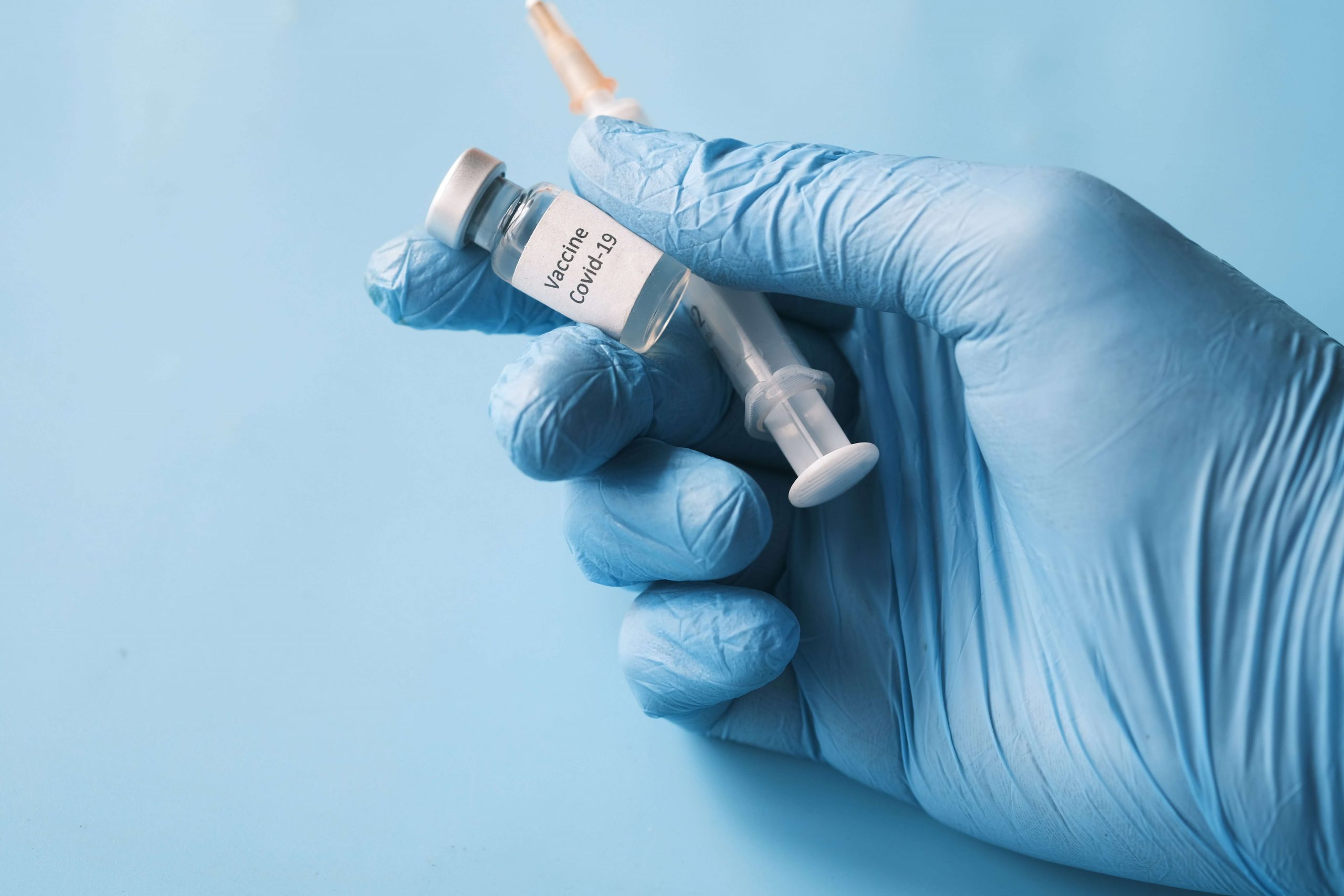 Suspension du contrat de travail, obligation vaccinale & protection sociale complémentaire